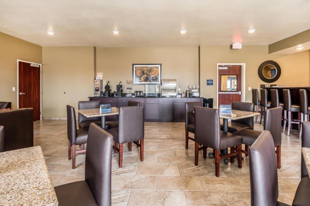 Cobblestone Hotel & Suites - Andrews מראה חיצוני תמונה
