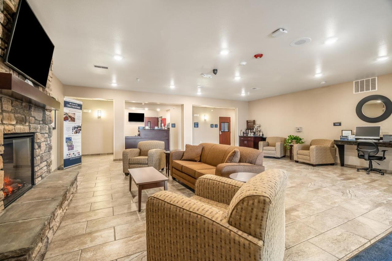 Cobblestone Hotel & Suites - Andrews מראה חיצוני תמונה