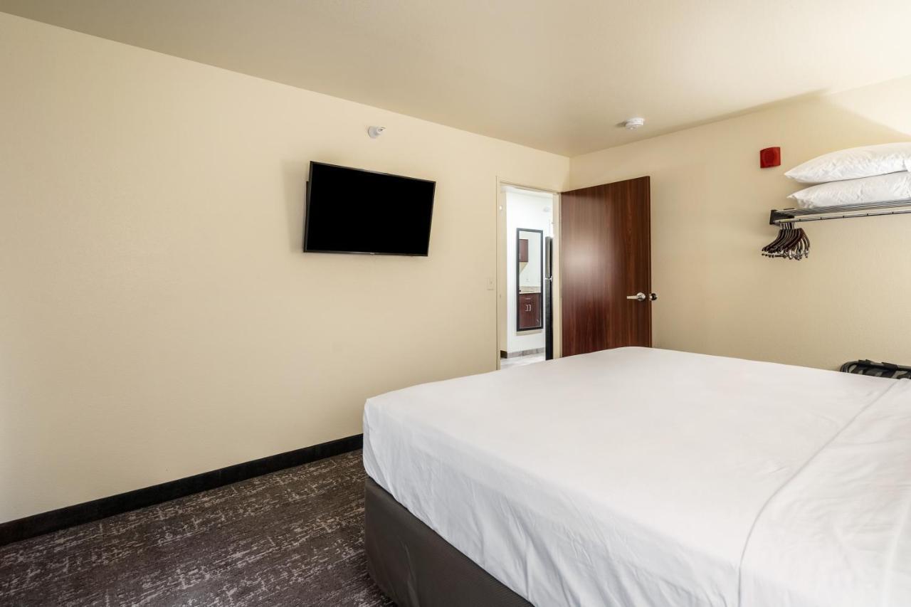 Cobblestone Hotel & Suites - Andrews מראה חיצוני תמונה